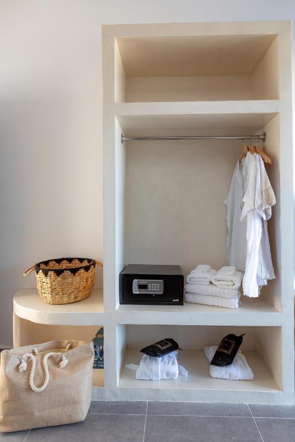 Divino Suites (Adults Only) Fira  Eksteriør bilde